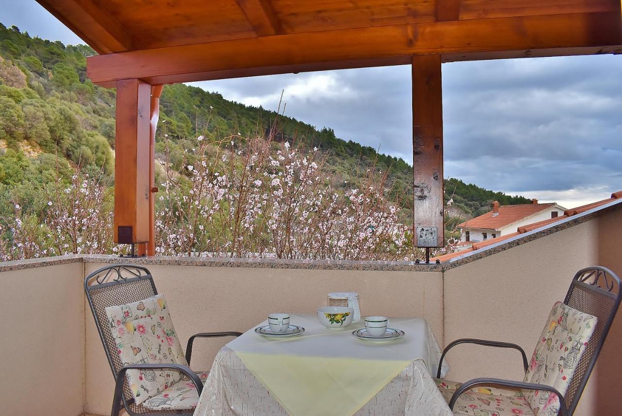 Mundanije Apartments Panorama View Zeljko Scerbe מראה חיצוני תמונה