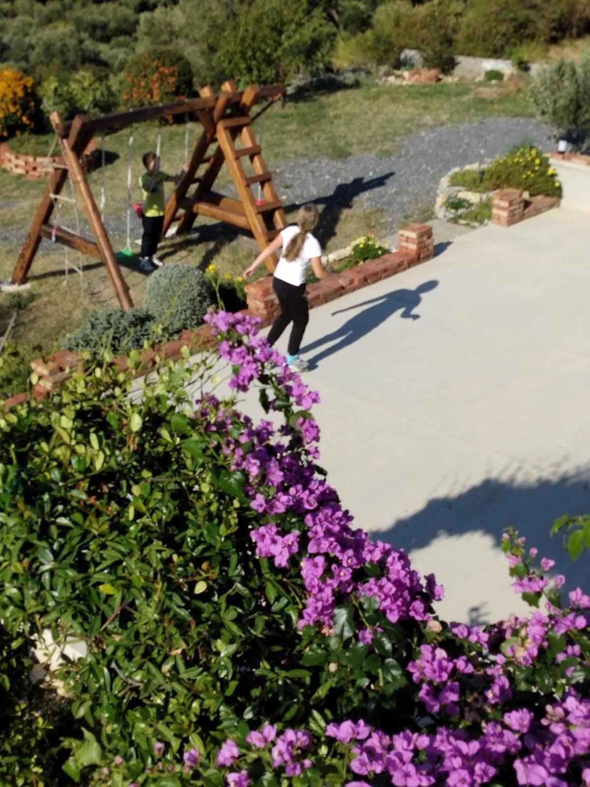 Mundanije Apartments Panorama View Zeljko Scerbe מראה חיצוני תמונה