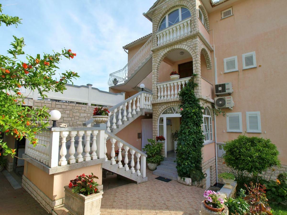 Mundanije Apartments Panorama View Zeljko Scerbe מראה חיצוני תמונה